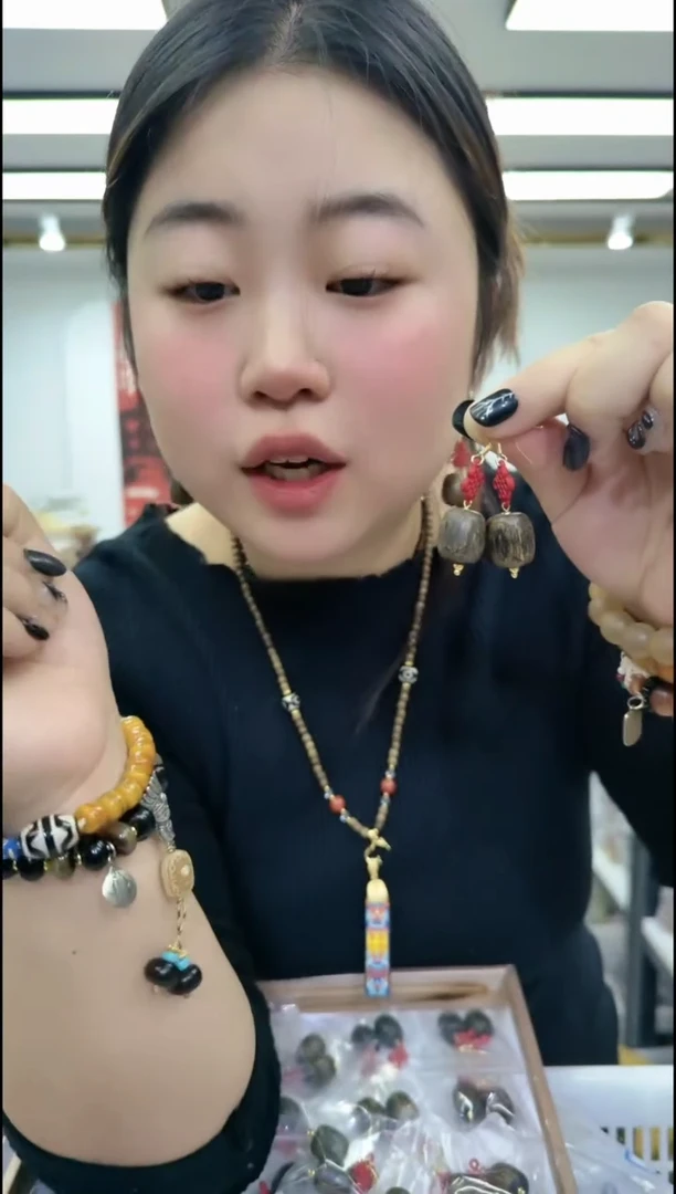 【闪购商品】香榧木1506文莱软丝耳坠