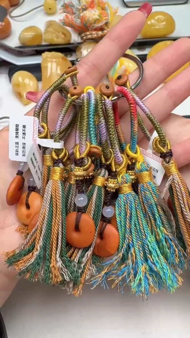 裸石琥珀未镶嵌随机一件