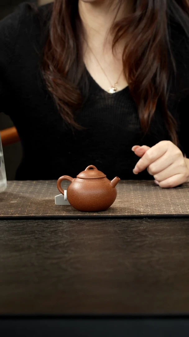 茶壶紫砂桃花泥嘬香壶100cc