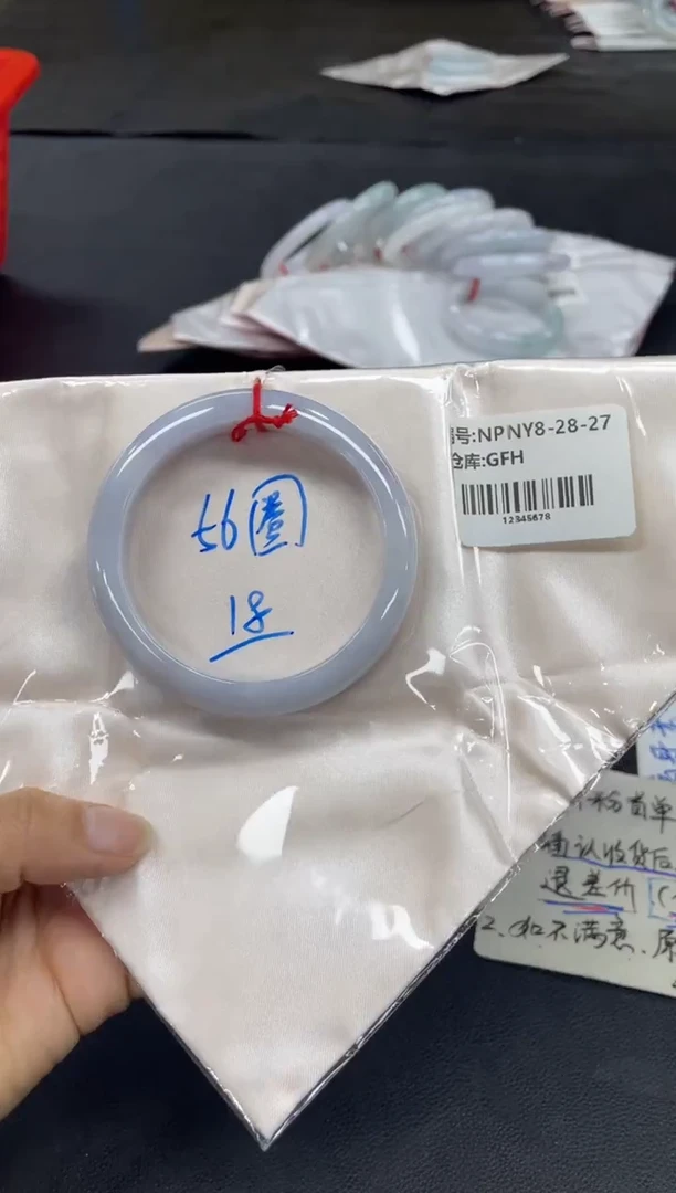 未镶嵌手镯翡翠翡翠手镯