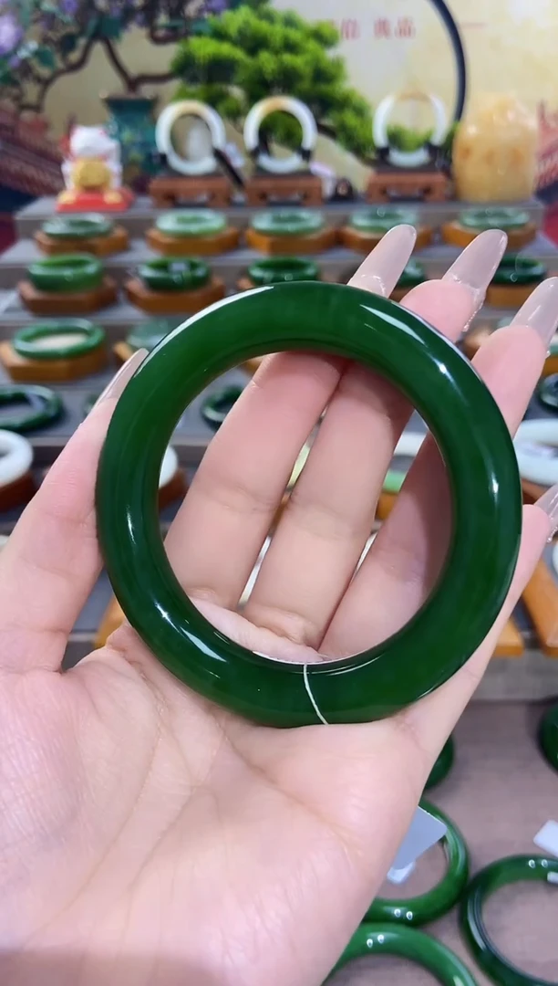 【闪购商品】和田玉手镯未镶嵌俄罗斯老坑碧玉手镯