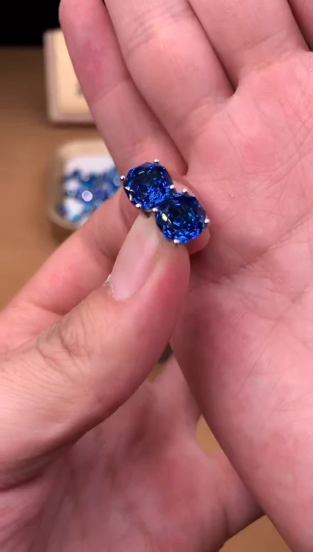 银S925镶嵌托帕石耳饰2222