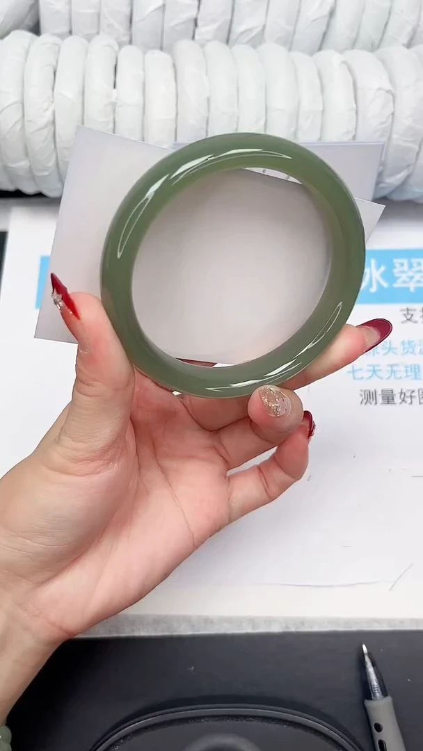 未镶嵌手镯石英质玉35-62.3HSH