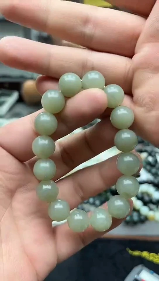 未镶嵌手链和田玉新疆且末青白13