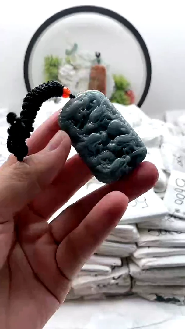 颈饰未镶嵌翡翠九龙1