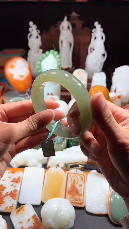 未镶嵌和田玉挂件精品