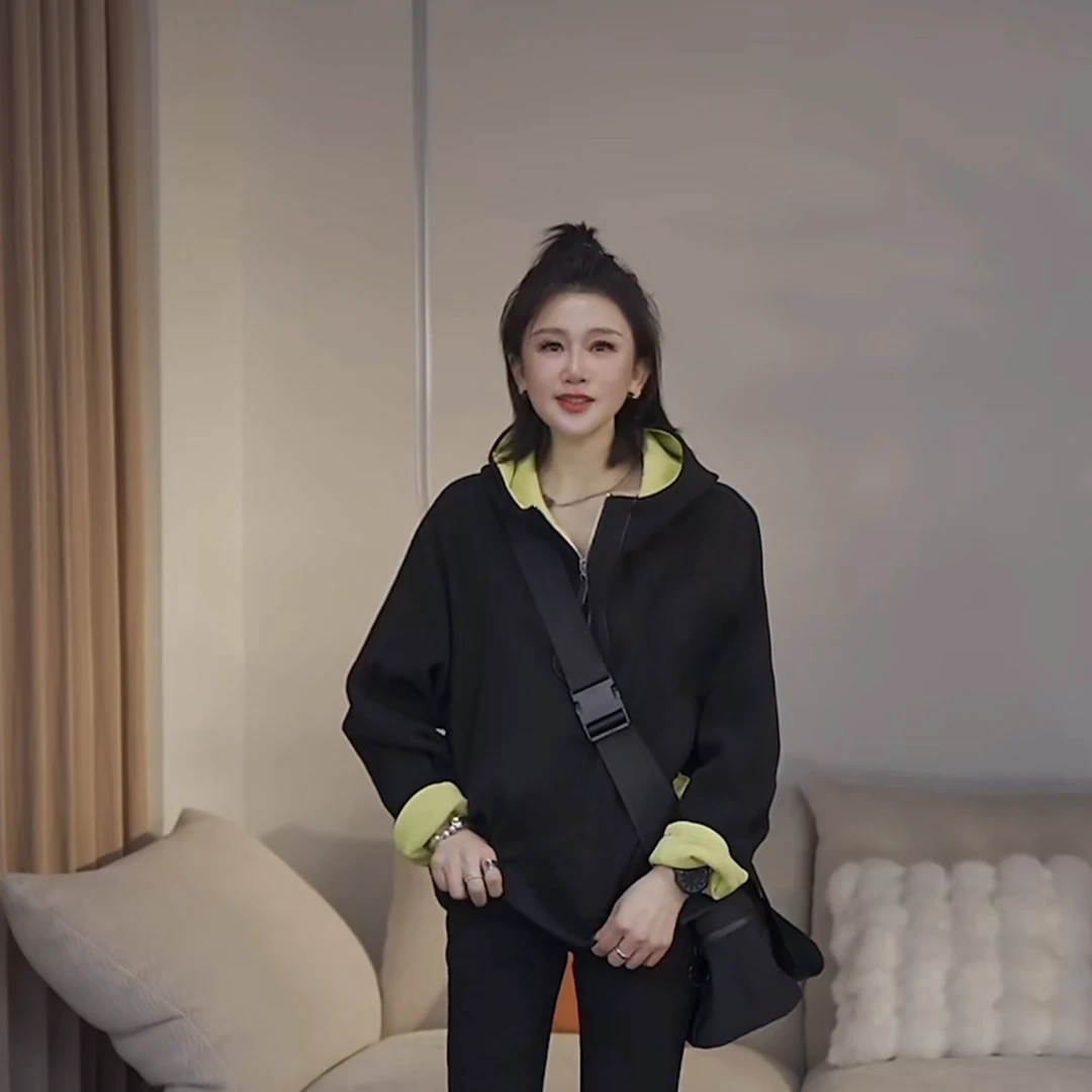 JW/静稳2024冬季新品时尚潮流休闲长袖连帽设计师款卫衣8885106