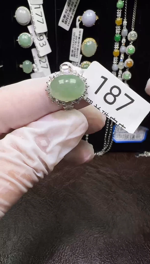 未镶嵌戒指翡翠戒指