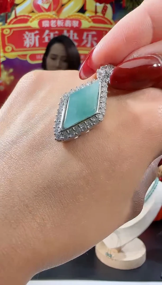 【闪购商品】翡翠吊坠(不含链)合金无事牌多样性发一