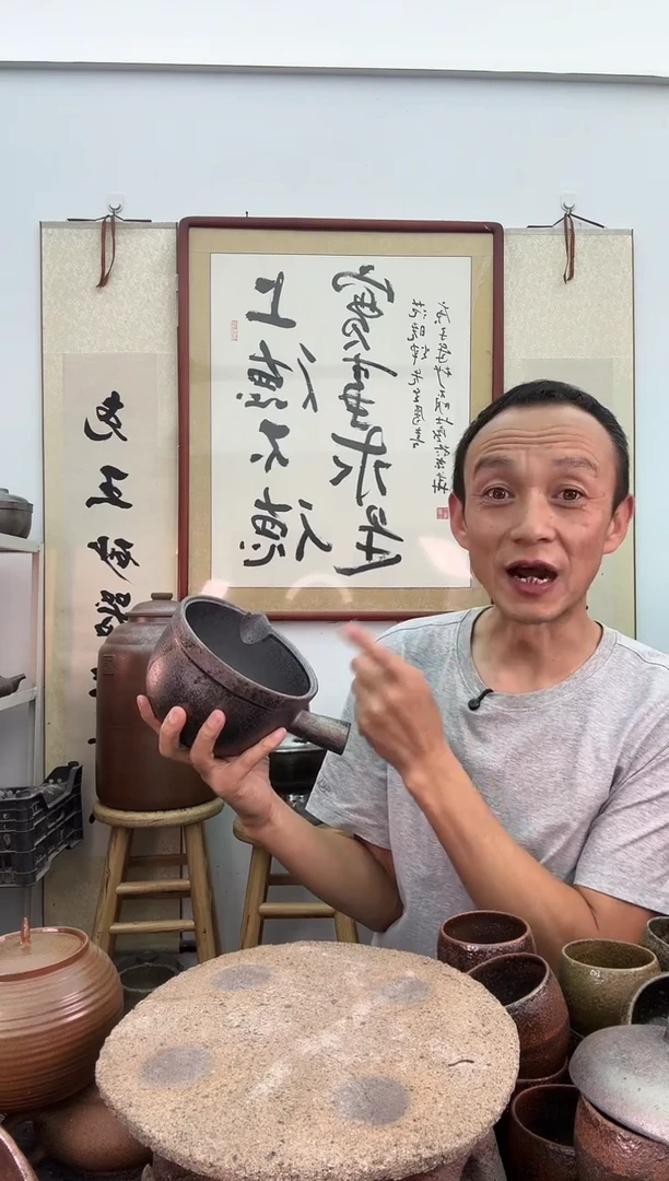 黑色侧把小砂锅非遗