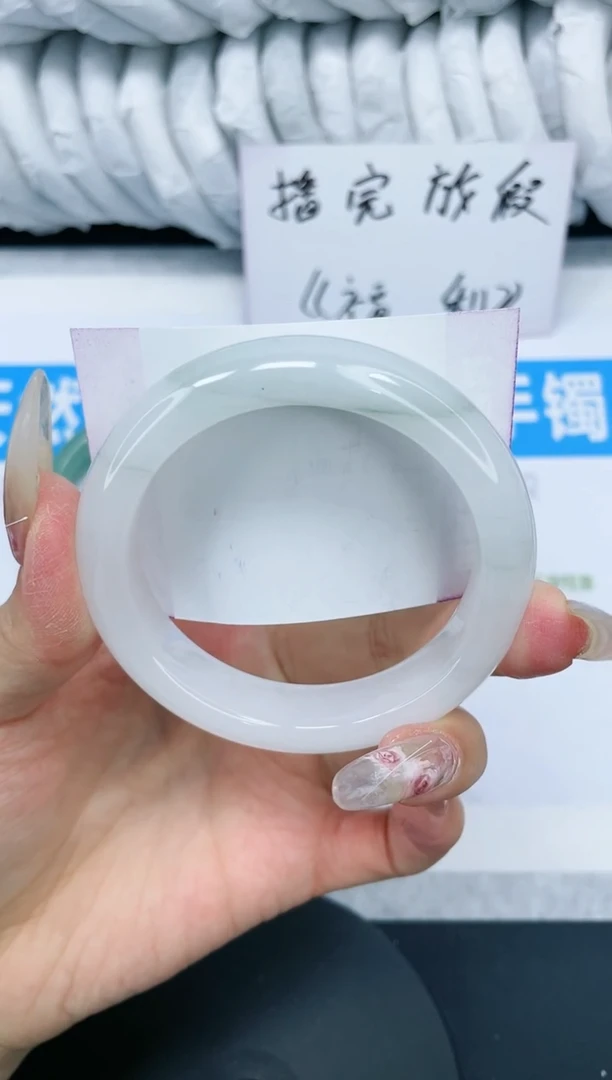 【闪购商品】石英质玉手镯未镶嵌多样性发货-52-53/4