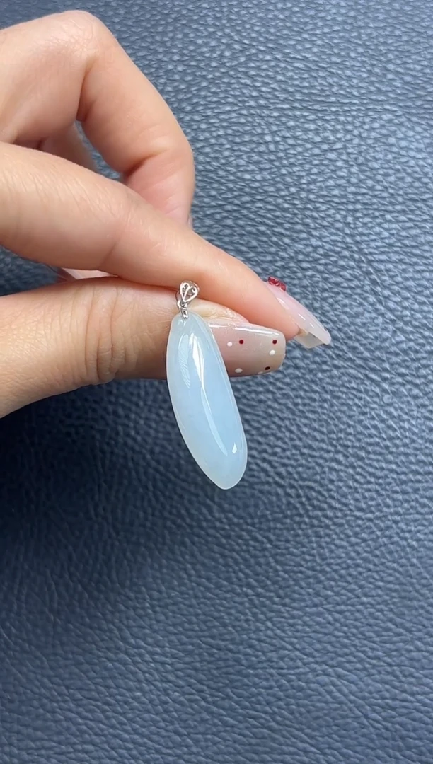 颈饰18K金镶嵌翡翠YM877-1 福瓜