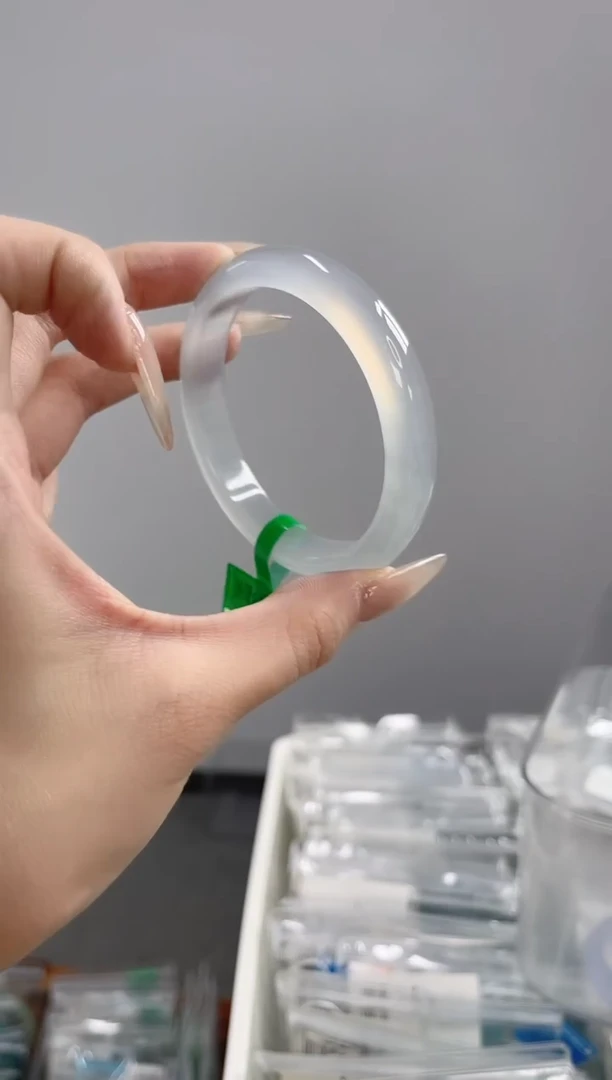 玛瑙/玉髓手镯未镶嵌58圈