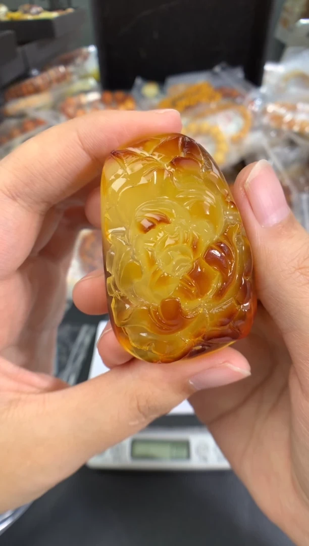 蜜蜡未镶嵌珠宝奇石1