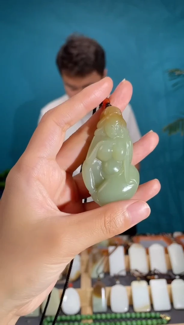 颈饰未镶嵌和田玉1