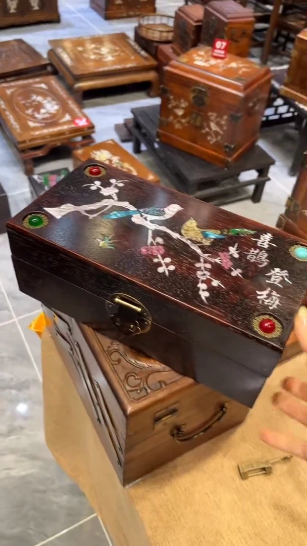 木喜鹊登梅首饰盒