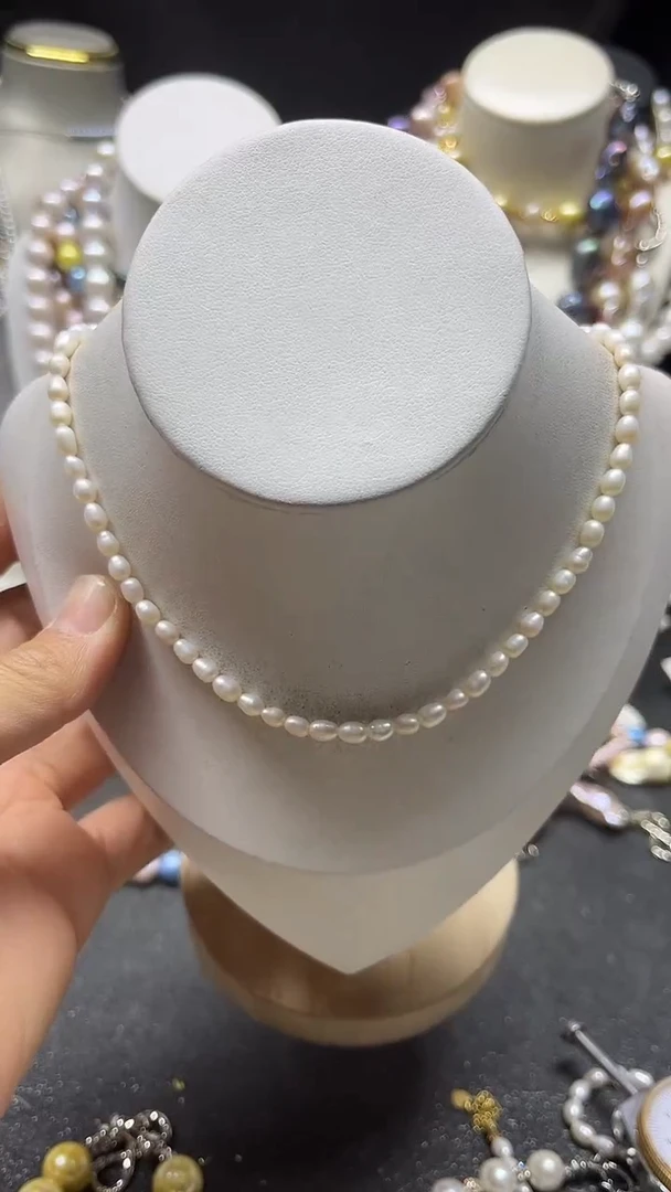 颈饰未镶嵌淡水珍珠多人