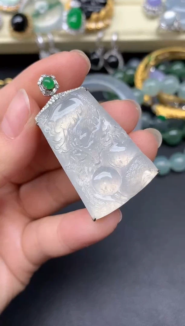 颈饰18K金镶嵌翡翠375-雪姐翡翠天天见
