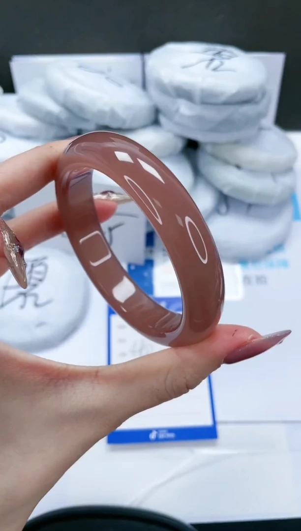 【闪购商品】石英质玉手镯未镶嵌422-61.7