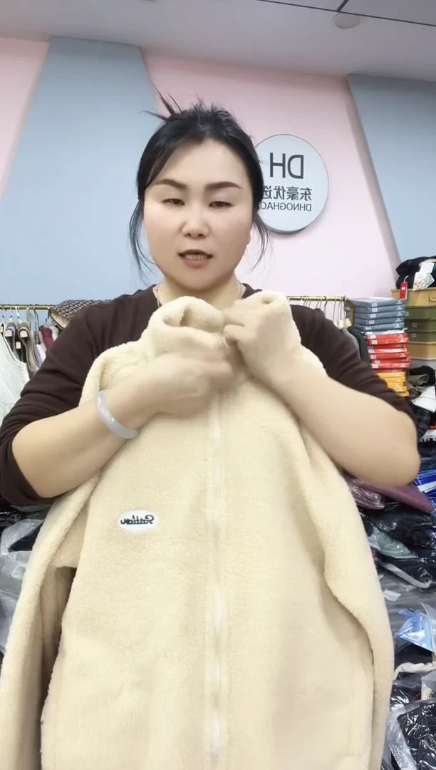 闪电购86 145斤内 女士棉袄