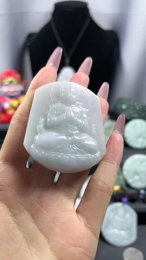 【闪购商品】翡翠颈饰未镶嵌大日如来