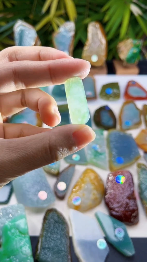 未镶嵌定制翡翠翡翠