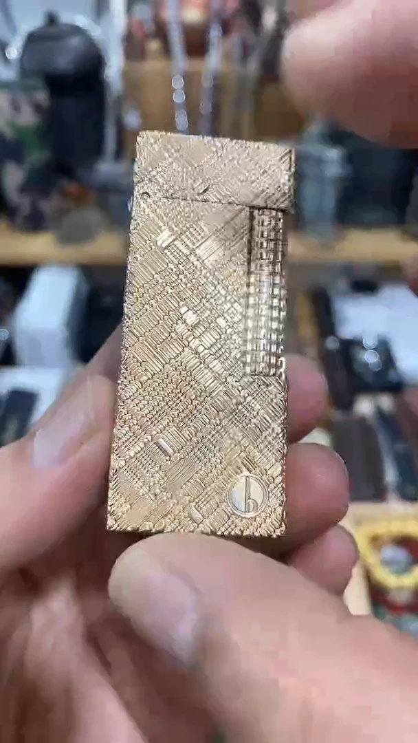 瓷片闪购商品  如图所示