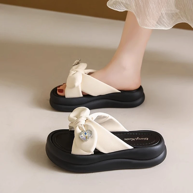 气质蝴蝶结凉拖鞋女夏外穿2025新款仙女风爆款百搭厚底沙滩一字拖