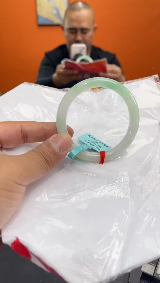 未镶嵌手镯翡翠11