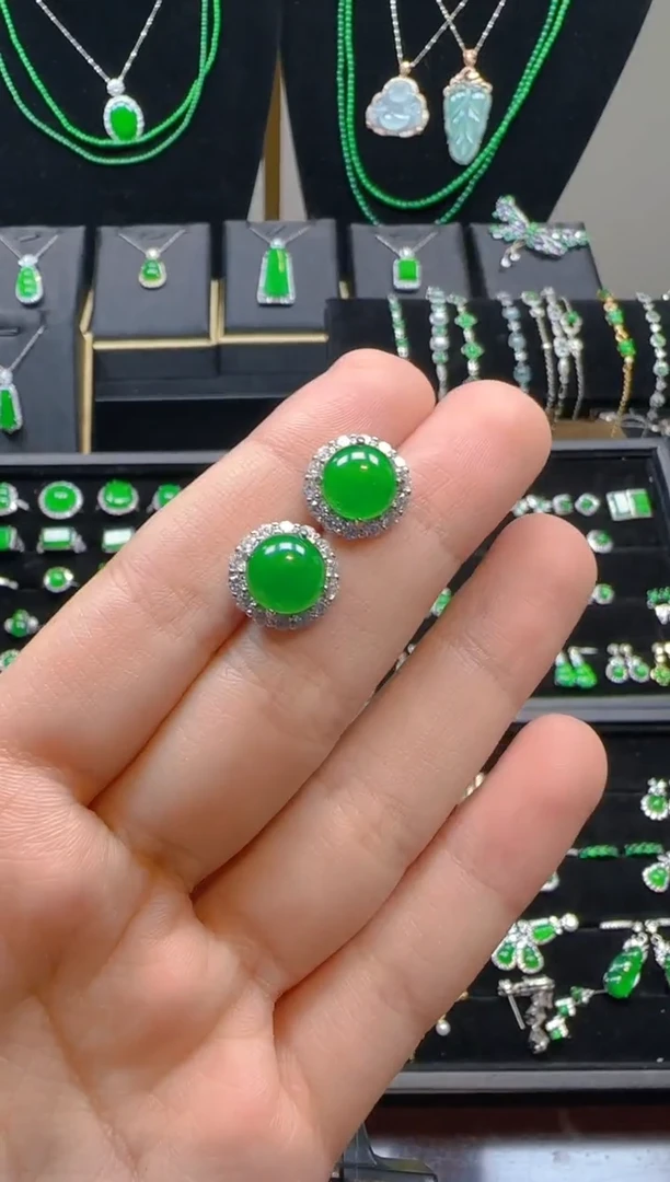 颈饰银S925镶嵌翡翠正圆耳钉