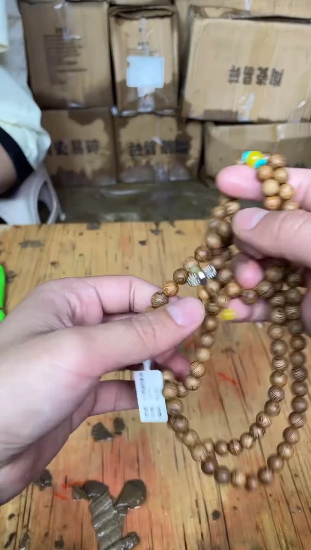 木质非金属捧月文创福利闪购商品无礼盒