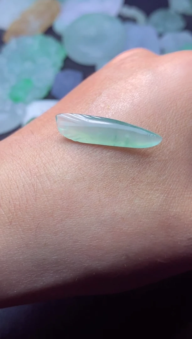 定制翡翠未镶嵌翠翡