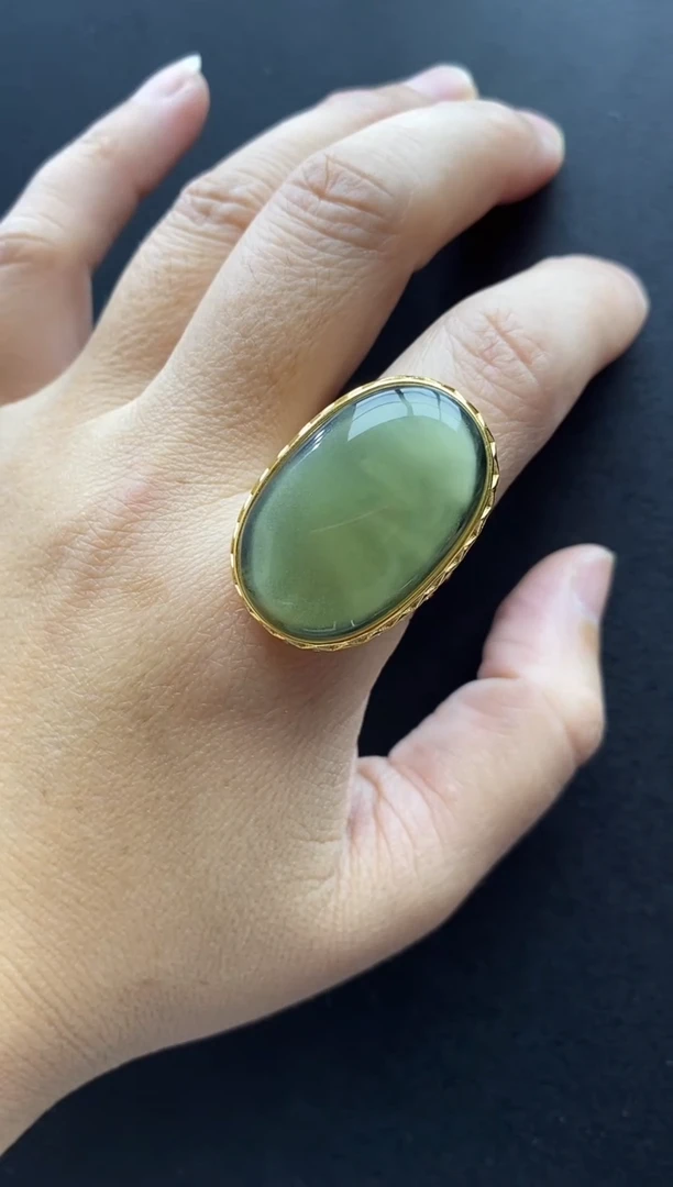 裸石琥珀未镶嵌戒指