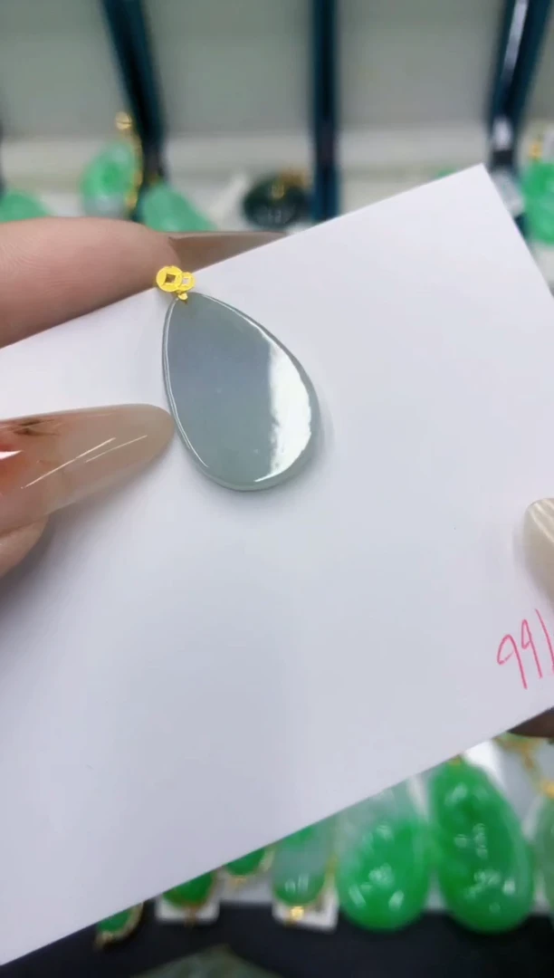 颈饰18K金镶嵌翡翠11111