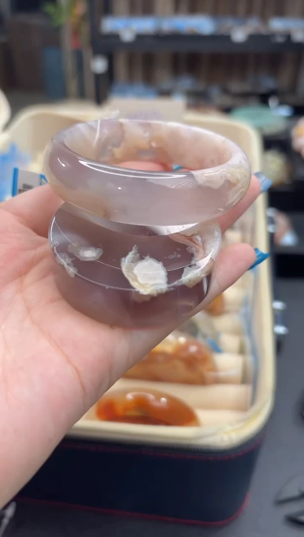 未镶嵌手镯石英质玉631(53圈赠送镯心)