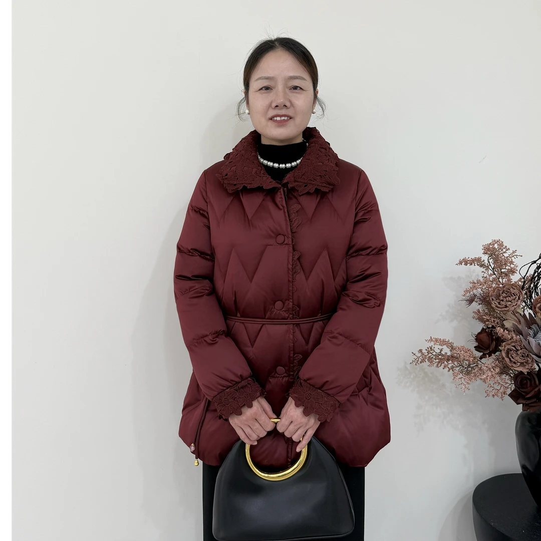 中老年妈妈秋冬装羽绒服外套新款时尚中年白鸭绒40岁婆婆保暖冬装