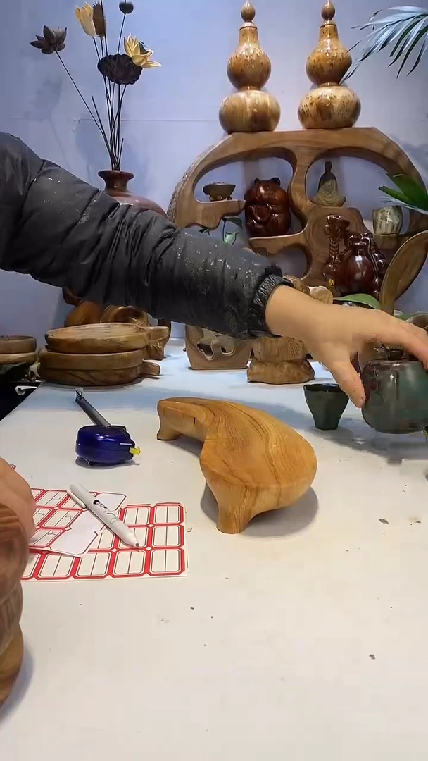 【闪购商品】香樟木A4异形三足弯弯干泡/尺寸30*11*4