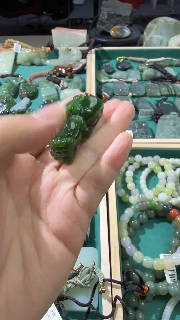 吊坠(不含链)未镶嵌和田玉俄碧貔貅把件