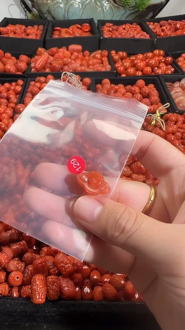 颈饰未镶嵌南红玛瑙11