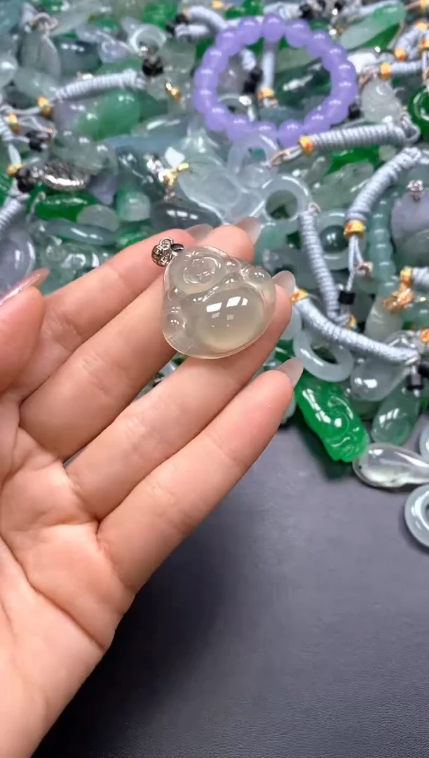 颈饰未镶嵌翡翠(配扣头多样性发其一)182