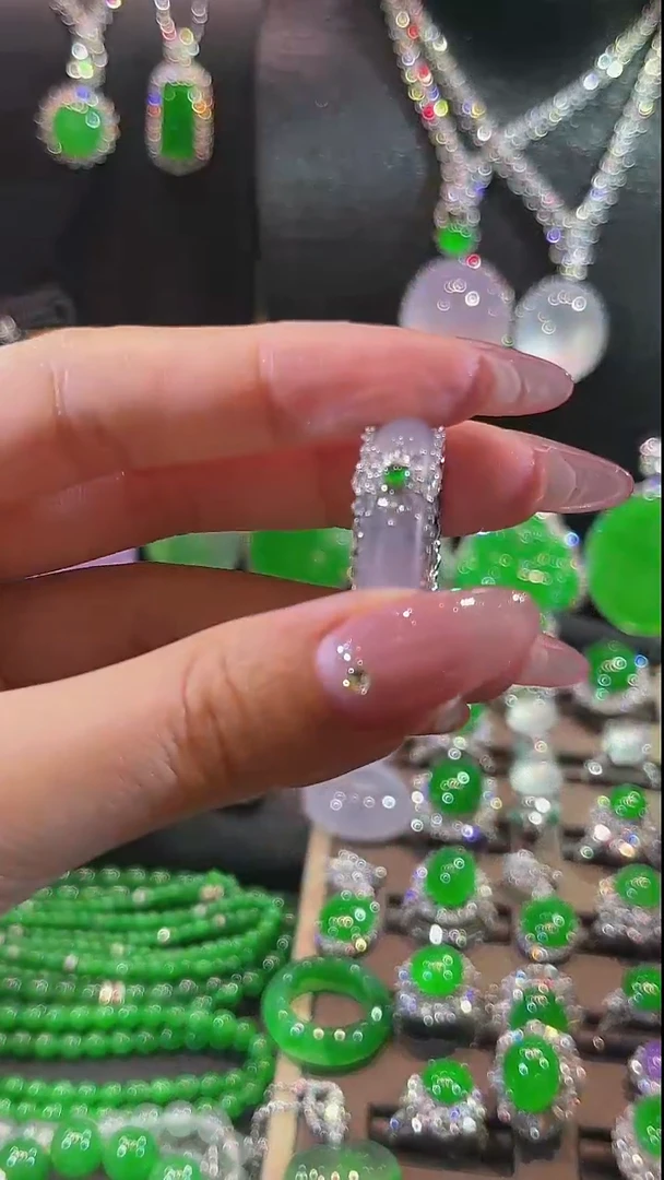 翡翠戒指18K金镶嵌戒圈（下单备注13-20圈口）