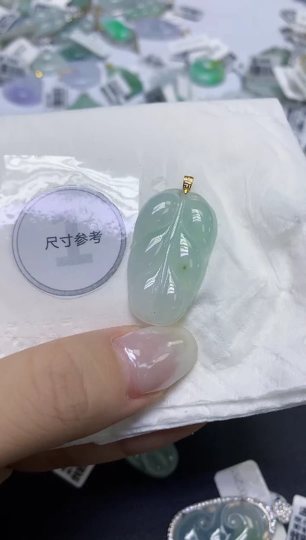 颈饰18K金镶嵌翡翠天然缅甸翡翠A货百元以上9元证书费自理