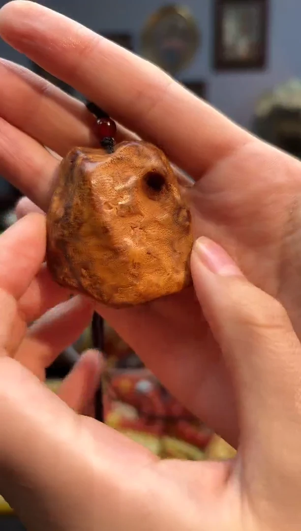 琥珀颈饰未镶嵌吊坠