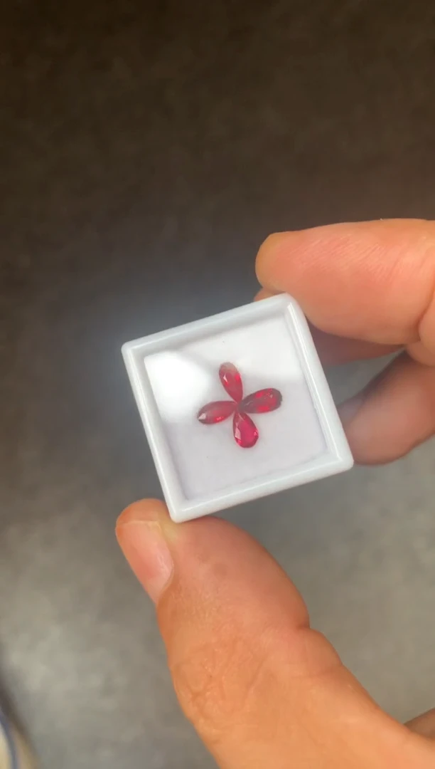 定制尖晶石裸石未镶嵌1.35ct 水滴 红色调 4P