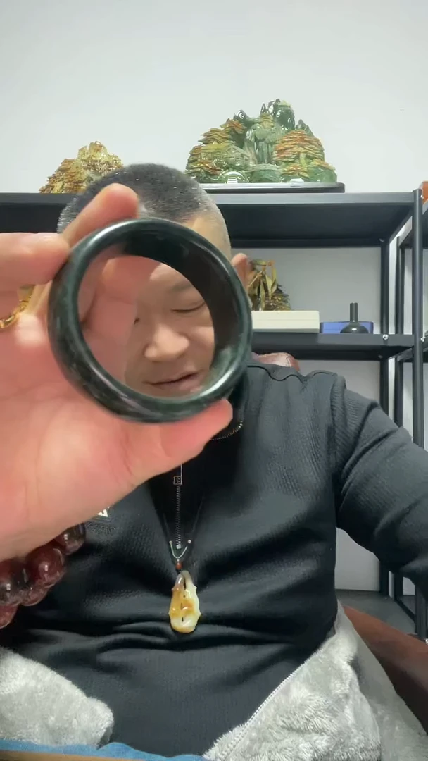 未镶嵌蛇纹石玉手镯62mm圈口宽胎