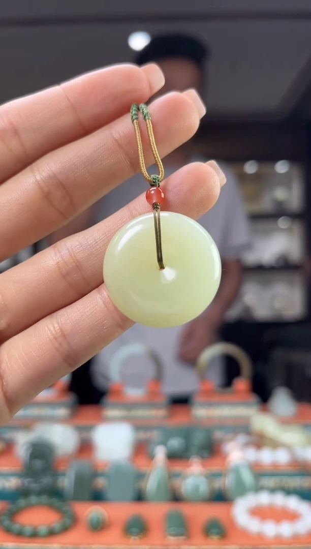 和田玉未镶嵌颈饰佩佩28mm左右