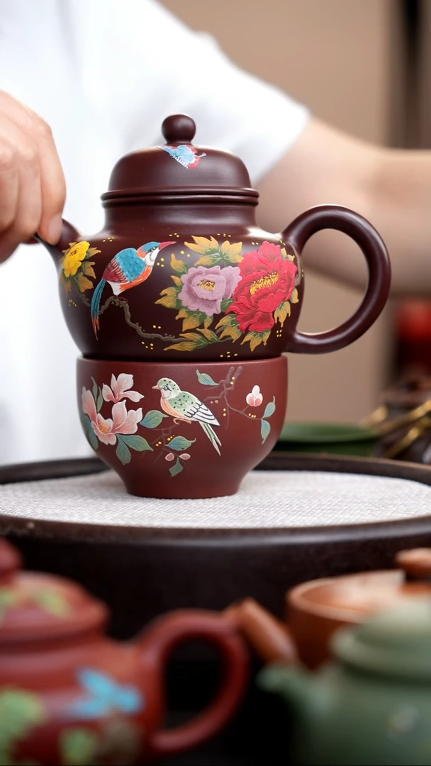 茶壶紫砂紫脂泥掇球泥绘三花+杯