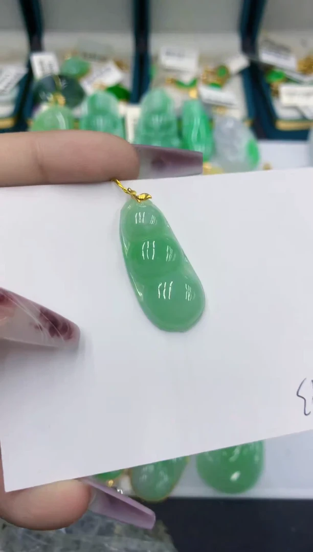 颈饰18K金镶嵌翡翠11111