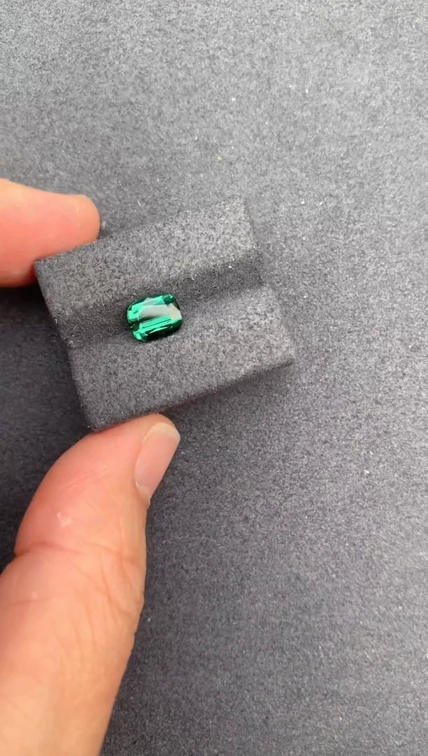 【闪购商品】碧玺裸石未镶嵌1.3ct绿碧玺