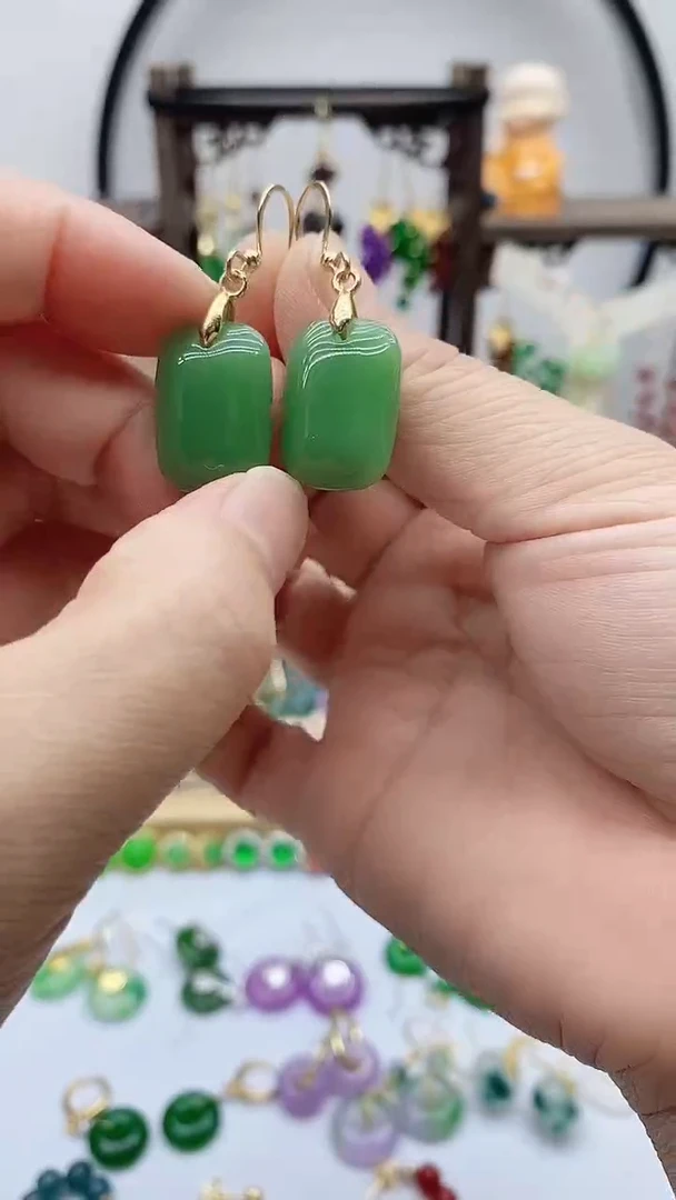 14K金镶嵌和田玉耳饰170
